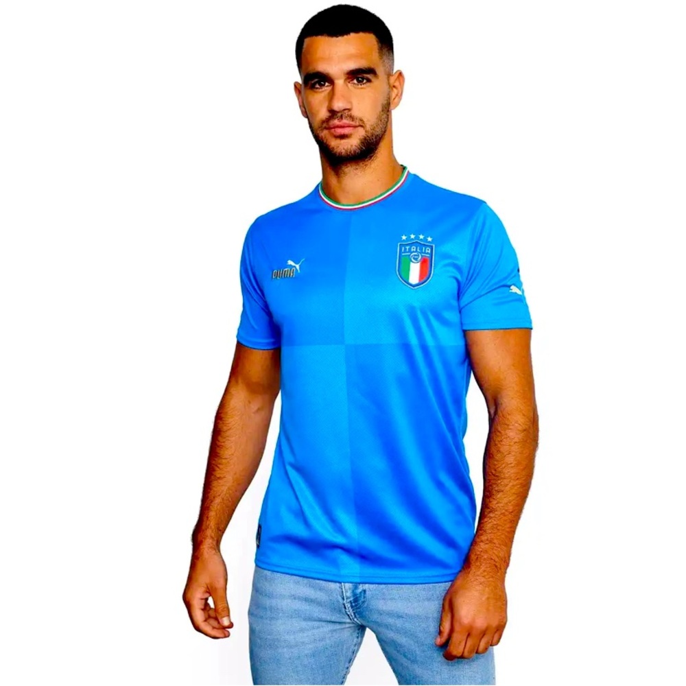 NWOT FIFA Authentic Licensed Football ITALY HOME JERSEY by PUMA |Size Large